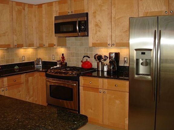 4th image of 5 Park Pl APT 605