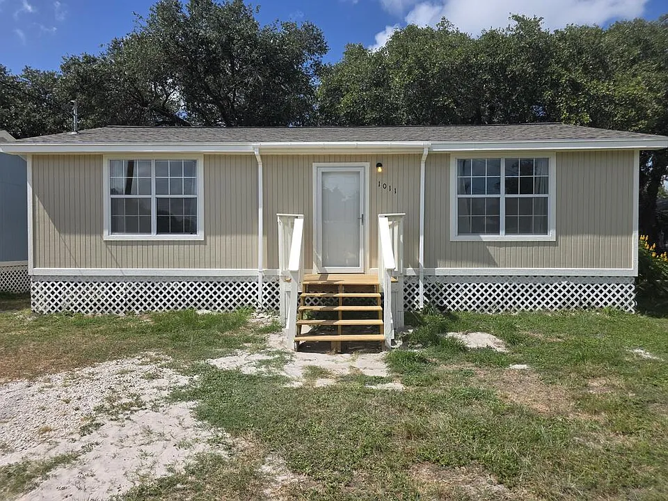 1011 Lone Star Rd