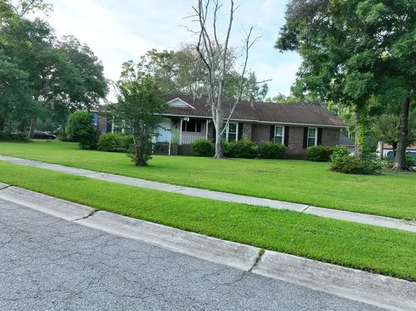 101 Hanover Ct, Summerville, SC 29485