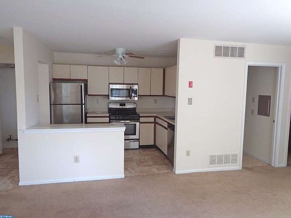 4th image of 1804 Diamond Dr