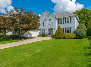 19889 Stoughton Dr, Strongsville, OH 44136