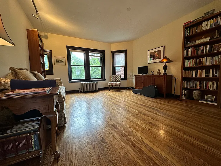4616 N Sacramento Ave #3 — Photo 4