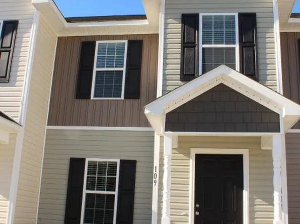 109 W Murrow Ln, Jacksonville, NC 28546