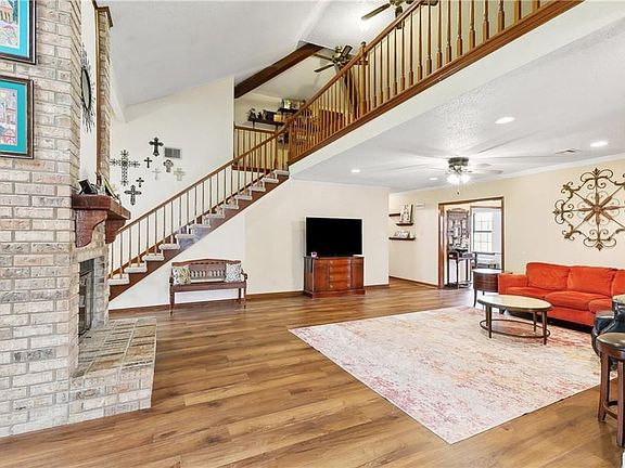 4th image of 3404 Lake Des Allemands Dr