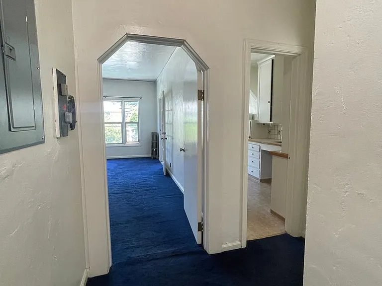 2516 Piedmont Ave — Photo 25