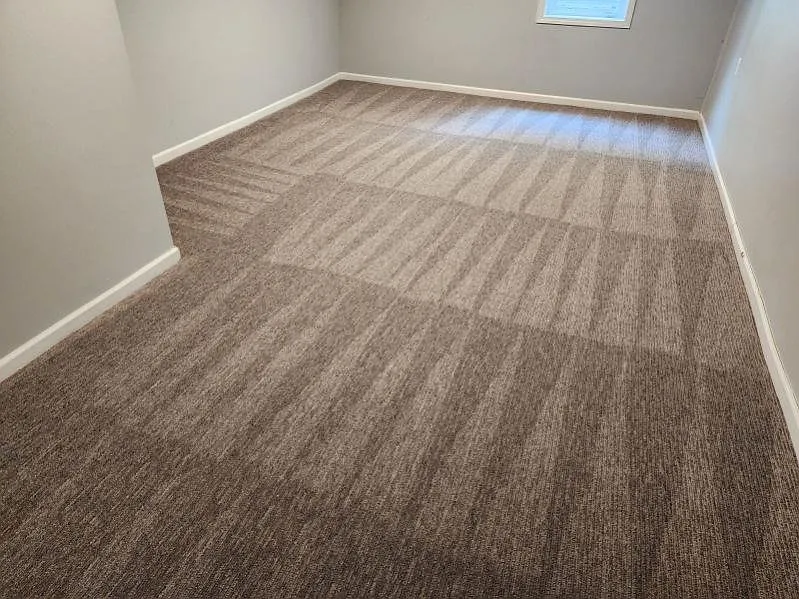 4 bed, 2000 sqft, $2,400 — Photo 3