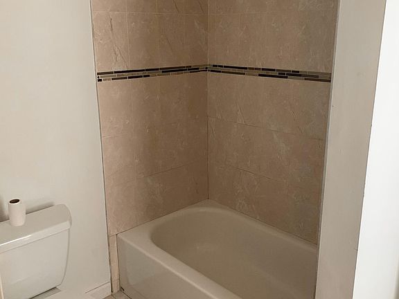 5th image of 50 Stewart Ave #1