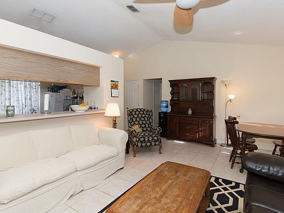 3rd image of 613 Briargrove Ave
