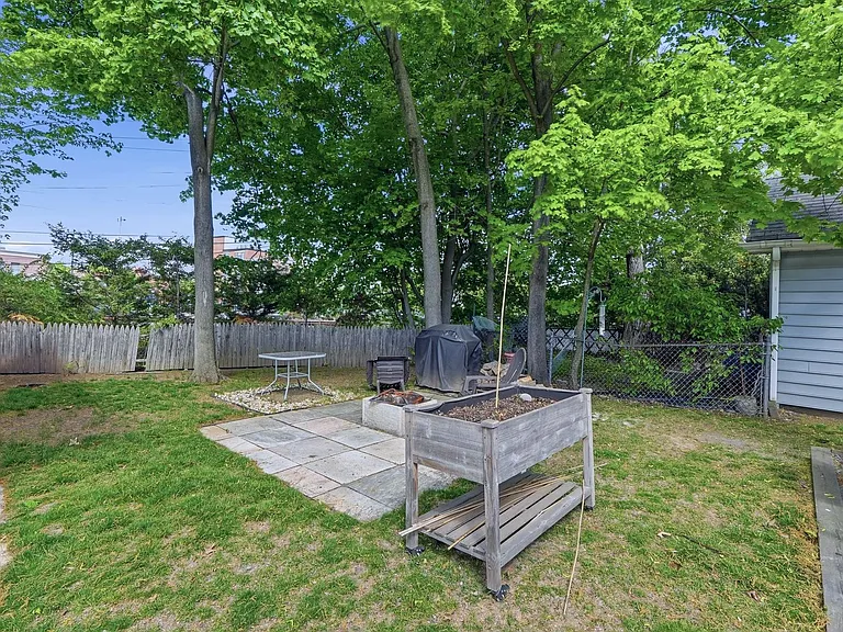 6 Elm St #1 — Photo 13