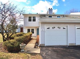 10 Upperbrook Ct #1910, Parlin, NJ 08859
