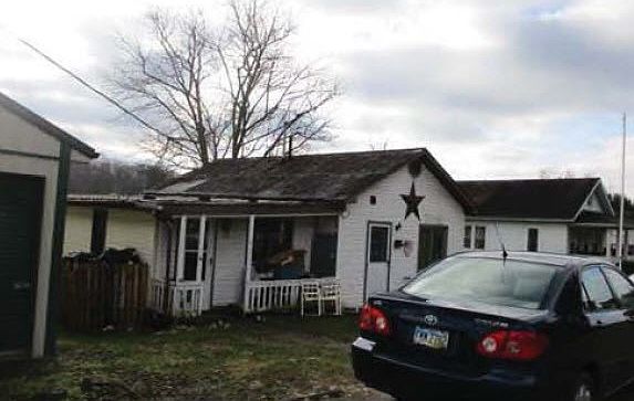 2nd image of 6 Earl St