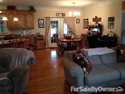 2nd image of 600 Stacy Ct