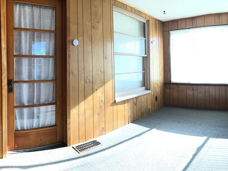 306 Commercial St — Photo 3