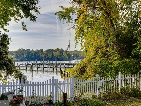 2223 Corsica Rd, Baltimore, MD 21221