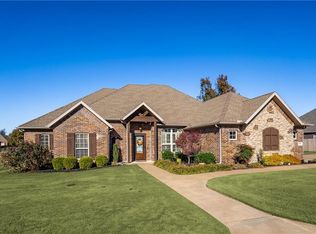 2400 SW Chinquapin Ave, Bentonville, AR 72712