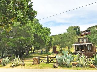 356 E Carlisle Rd, Thousand Oaks, CA 91361