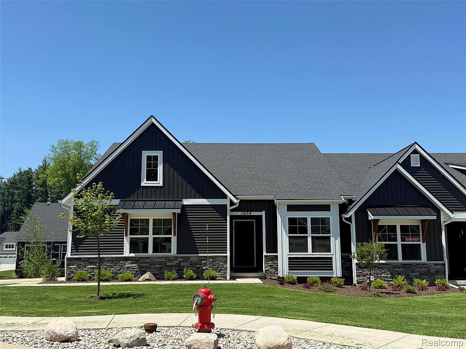 1st image of 1054 Camellia Cir #44