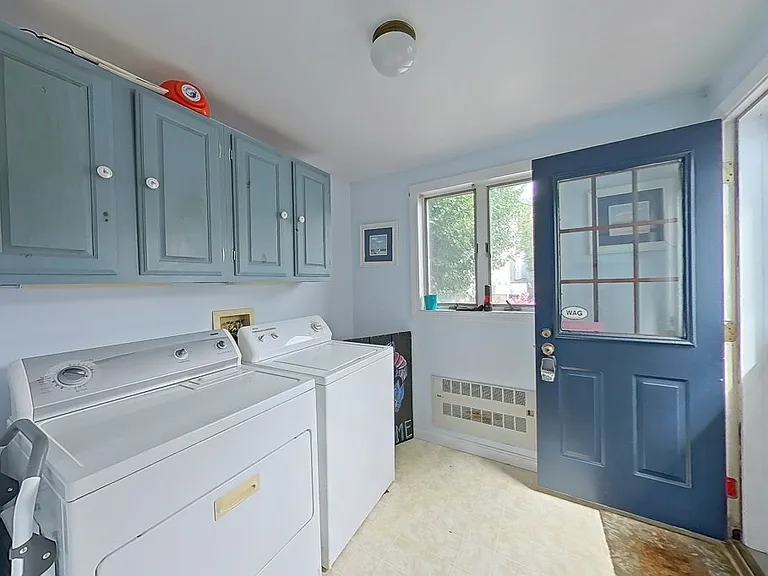 36 Dixon St — Photo 16