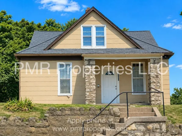 2302 S 19th St, Saint Joseph, MO 64503