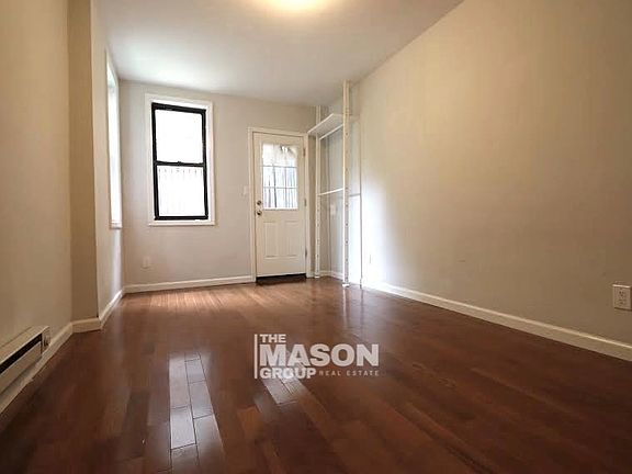 5th image of 331 W 43rd St #1DD