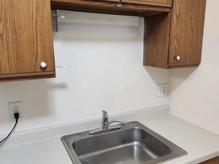 503 S Main St #12 — Photo 2