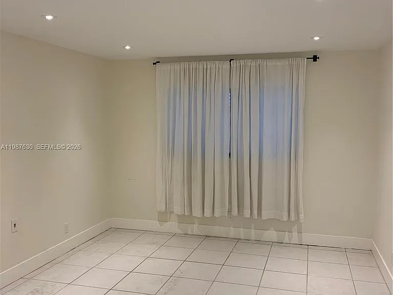 1200 Mariposa Ave #E104 — Photo 16