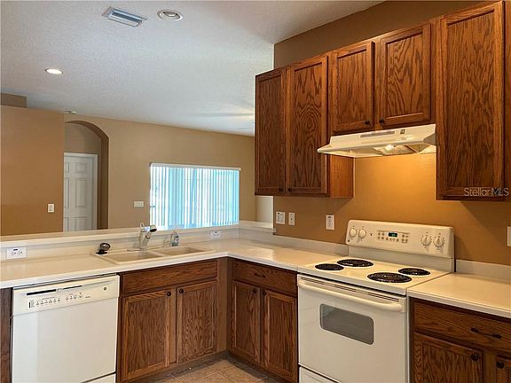 5th image of 1619 Emerald Hill Way