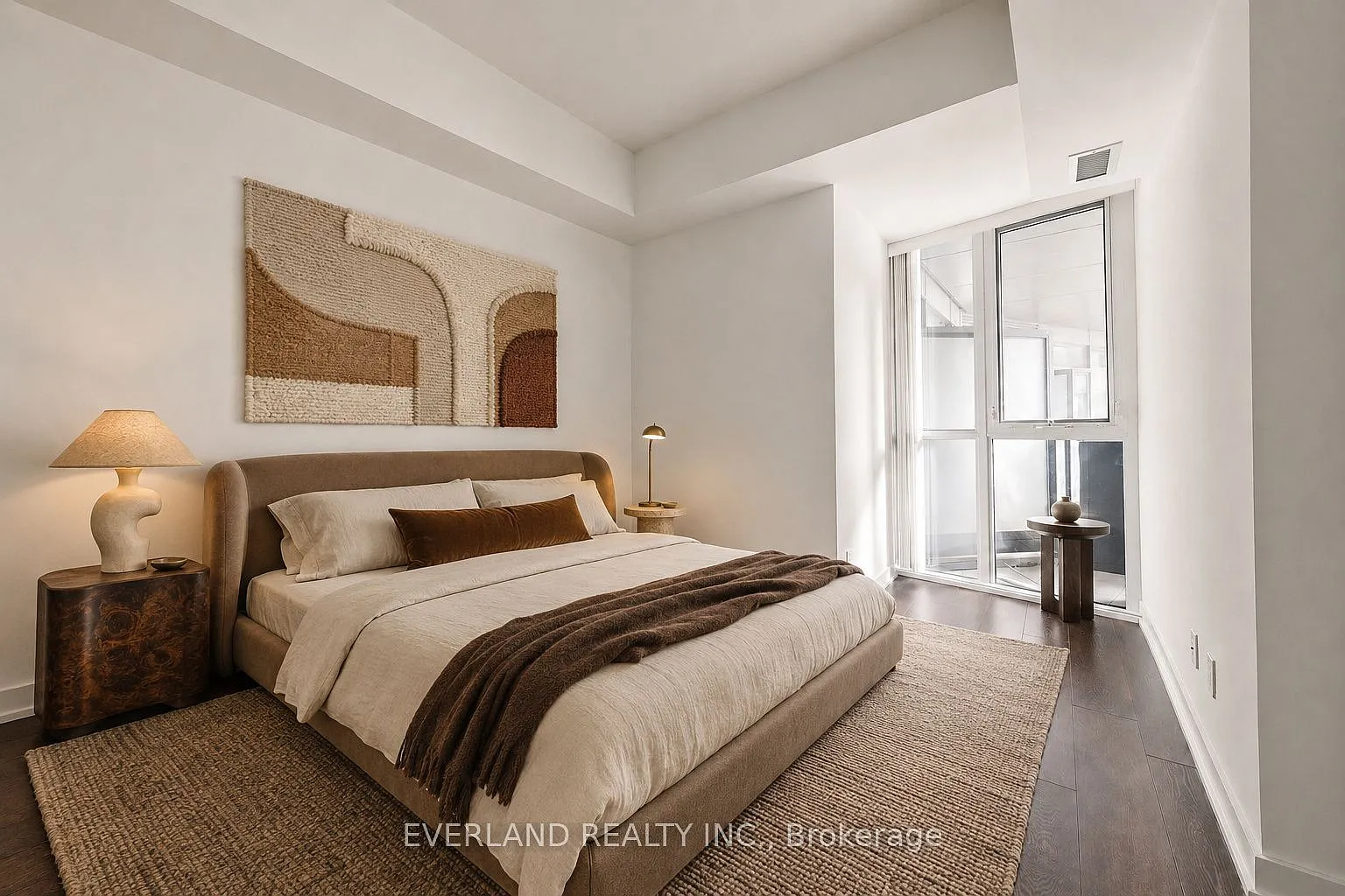 2 bed, $2,550 — Photo 1