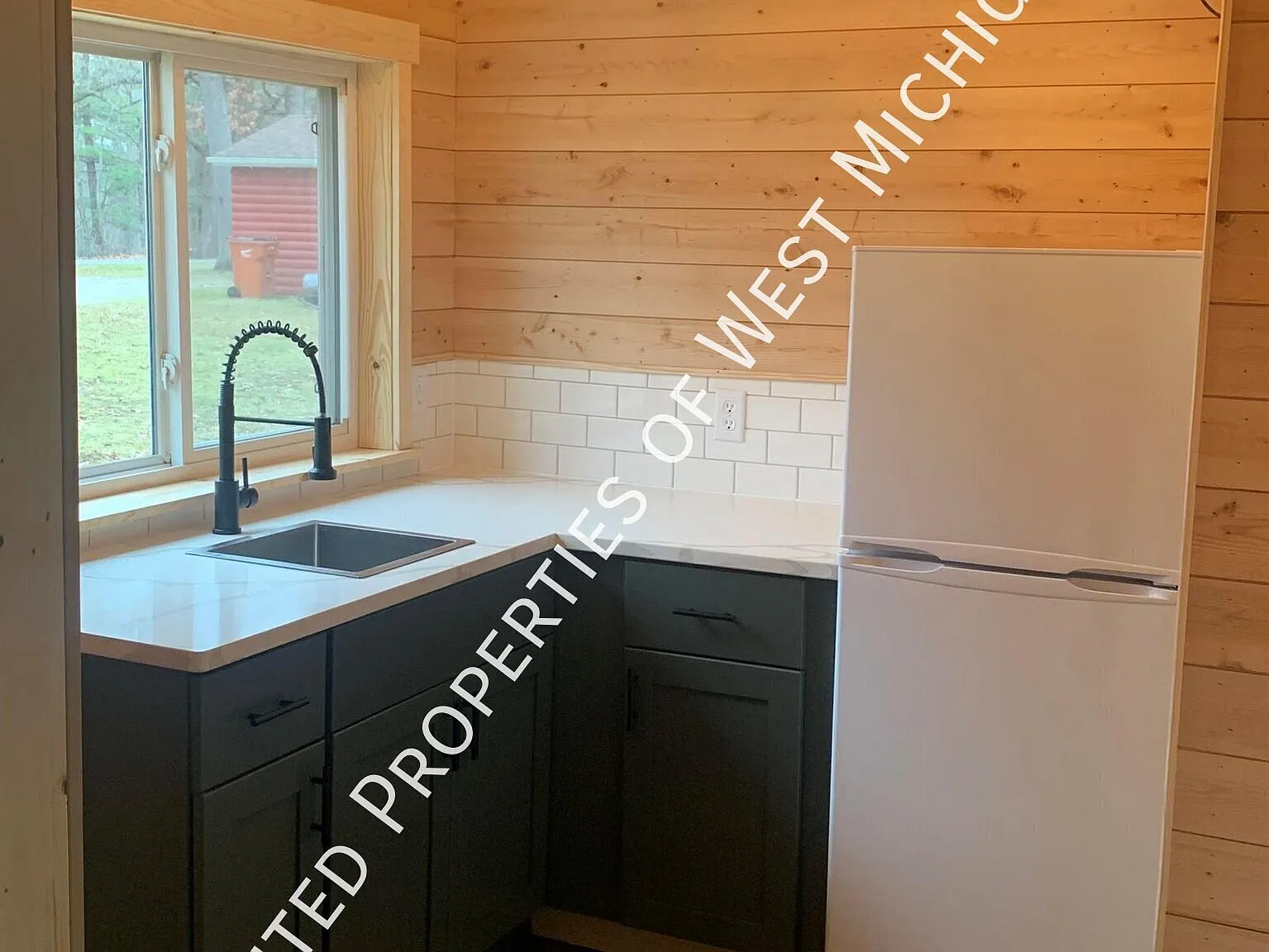 Available Now | Cute Studio in Greenville | All Utilities are included | — Photo 3
