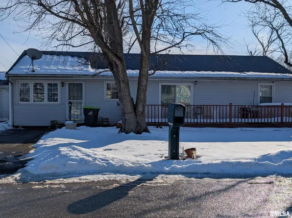917 Miles St, Illiopolis, IL 62539