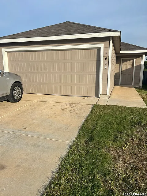 1038 Janzen Rd