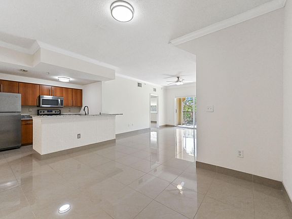 3rd image of 6020 W Sample Road #204