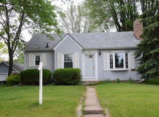 124 Maple St, Sun Prairie, WI 53590