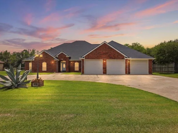 8135 Dawn Dr, Beaumont, TX 77705
