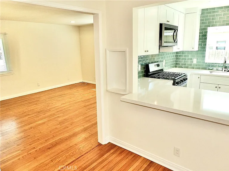 4036 E Vermont St — Photo 29