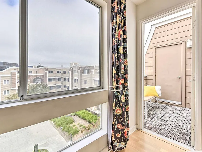 6400 Christie Ave #5401 — Photo 24