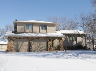 4230 Lariat Ln, Grand Island, NE 68803
