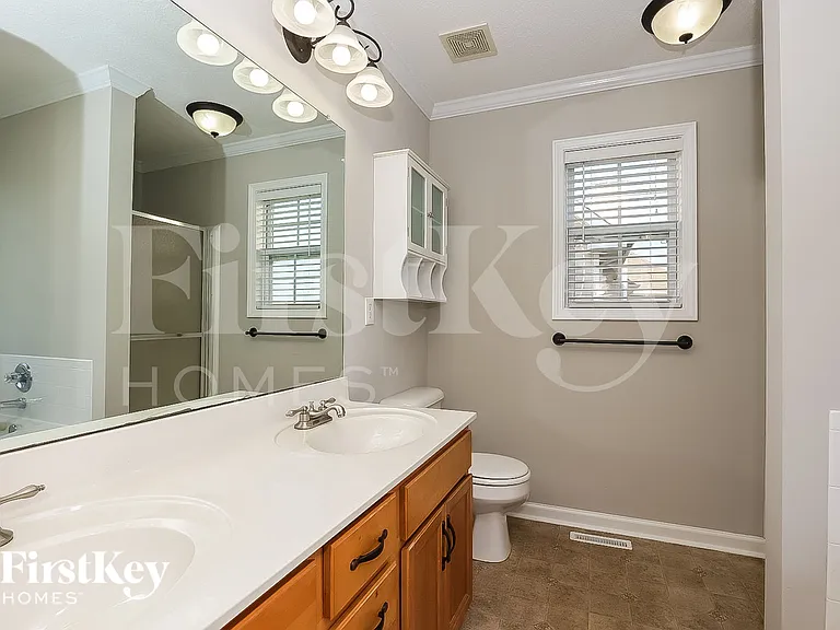 993 Glenhurst Way — Photo 11