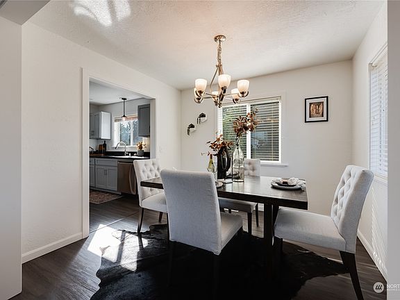 4th image of 12847 24th Avenue S