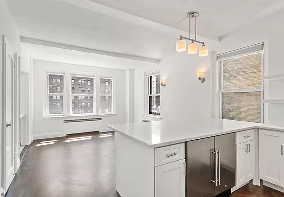 4th image of 400 E 59th St APT 9H
