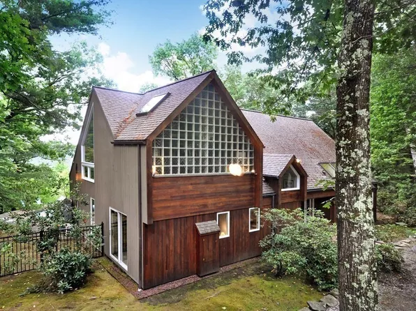 11 Oak Ridge Rd, Littleton, MA 01460