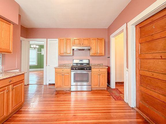 4th image of 21 Saint Marks Rd