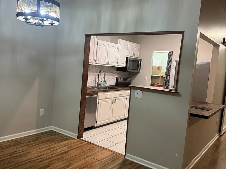 1005 Southwood Dr #6 — Photo 10