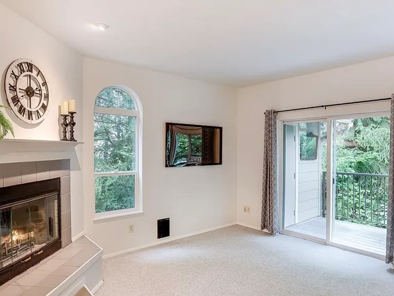 4336 W Lake Sammamish Pkwy SE #D118 — Photo 10