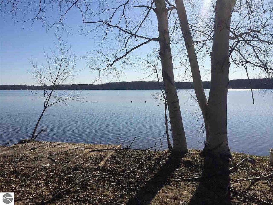 1st image of 4143 E Shore Dr