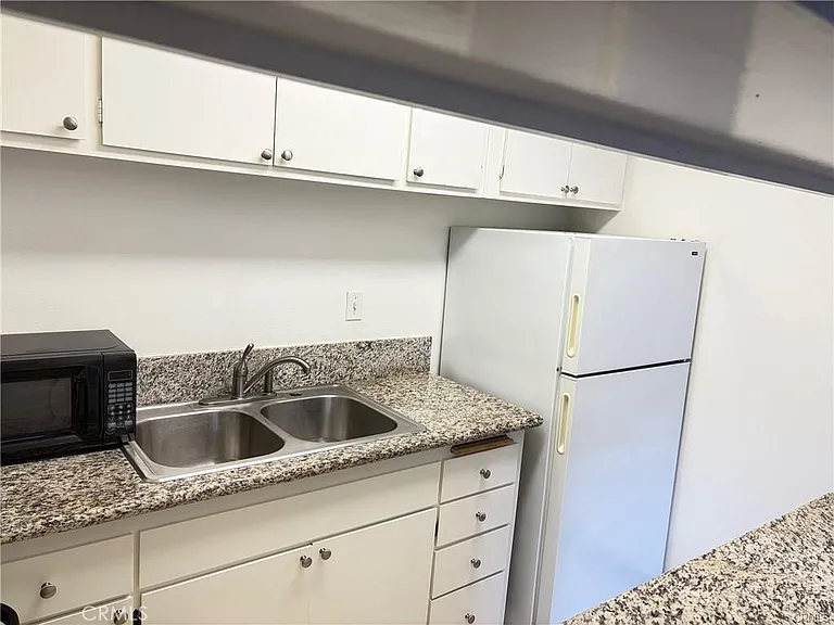 5585 E Pacific Coast Hwy #125 — Photo 18