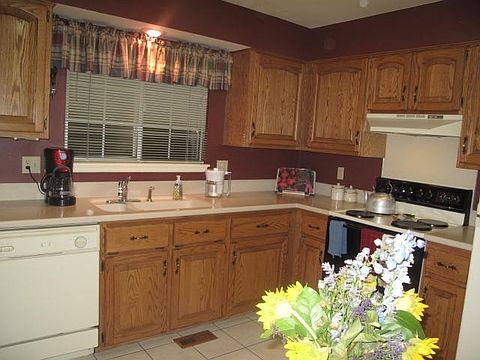 9883 W Progress Placekitchen 2JPG