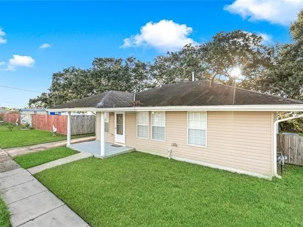 2801 Marietta St, Chalmette, LA 70043