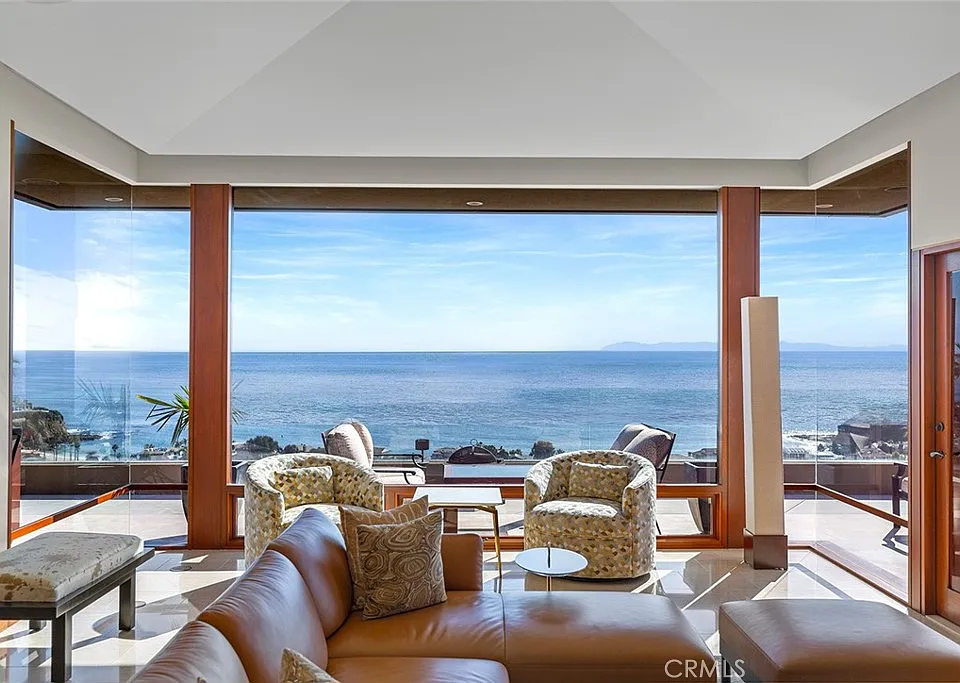 1119 Emerald Bay