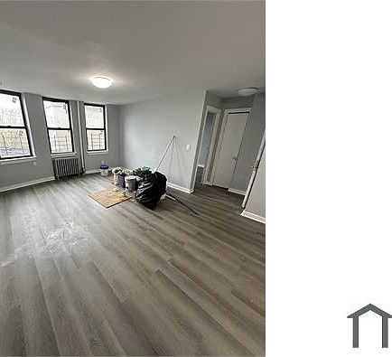 2nd image of 2 Van Cortlandt Park Ave APT 1SF